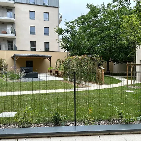 L'aumonerie Apartment *